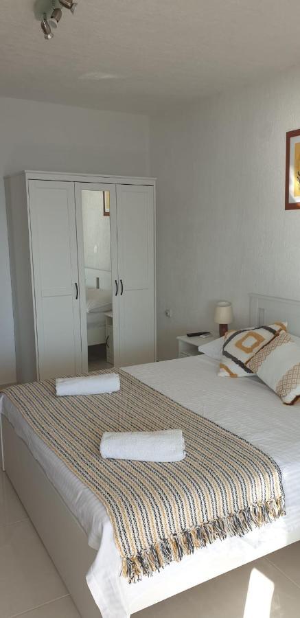 Apartments Marecic Карлобаг Екстериор снимка